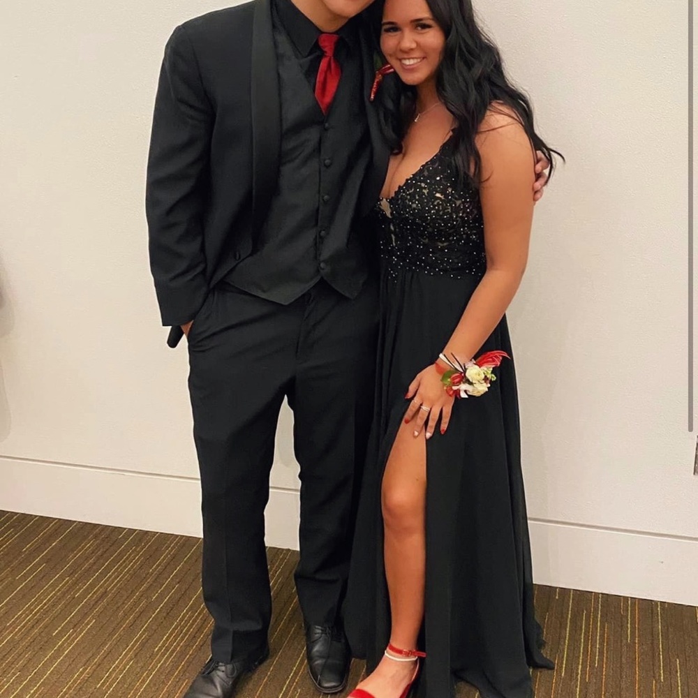 black prom dress
